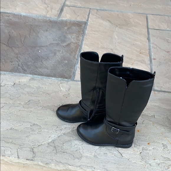 Shoes - Picture 2 of 2